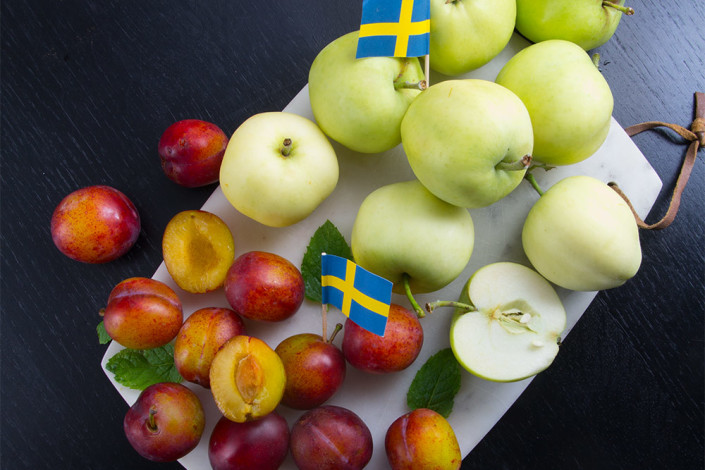 Den svenska säsongen för äpplen och plommon har startat! - Hebe Frukt ...
